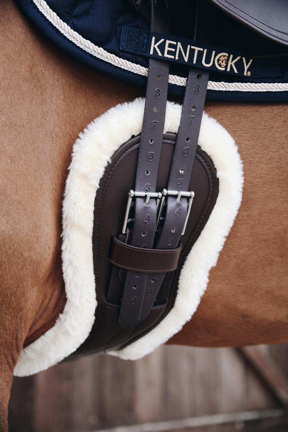 Lammfell Anatomische Kurzgurt - Kentucky Horsewear