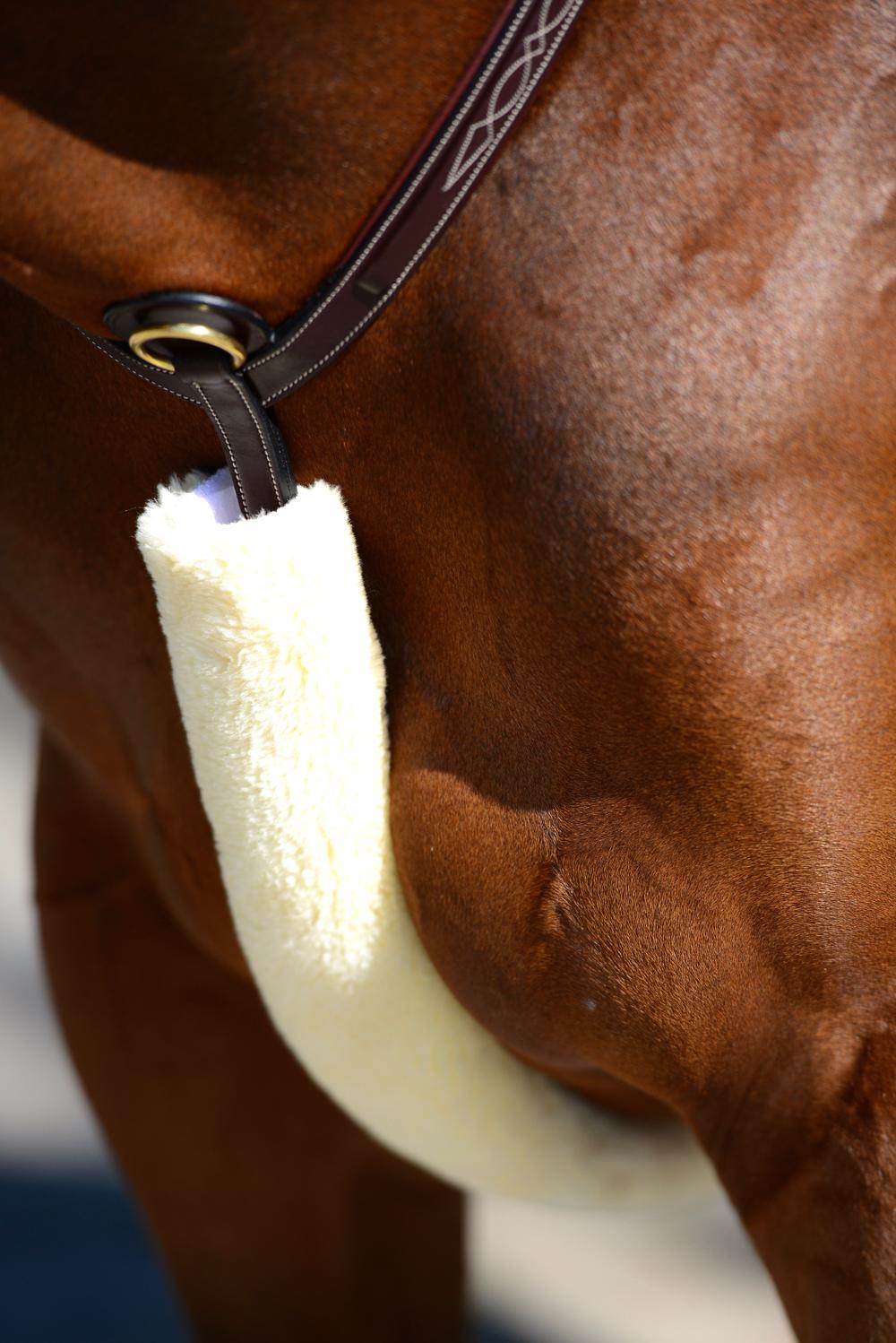 Lammfell Vorderzeug- & Zügelschoner - Kentucky Horsewear