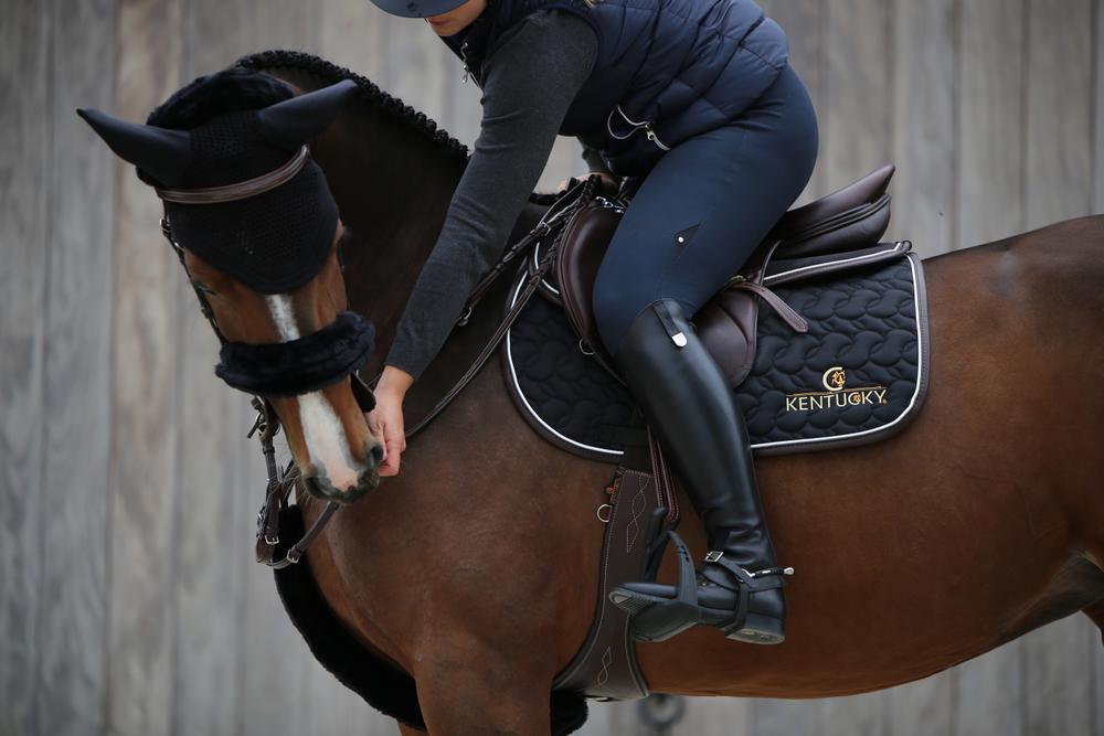 Lammfell Vorderzeug- & Zügelschoner - Kentucky Horsewear