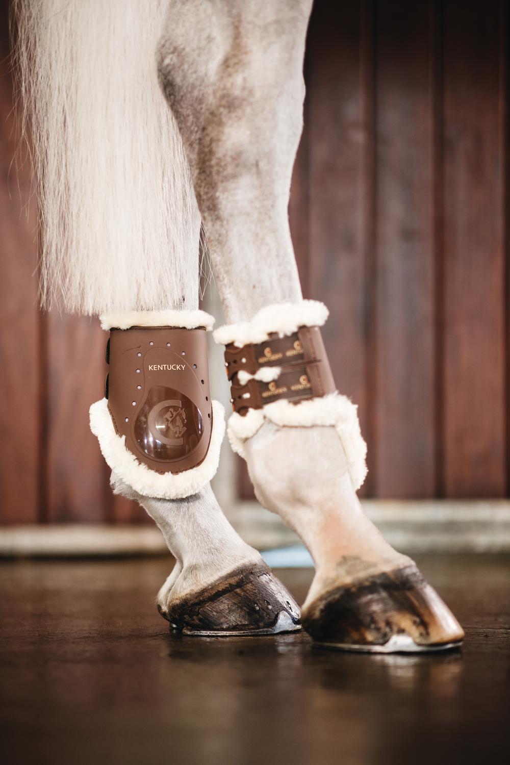 Streichkappe Elastik Lammfell - Kentucky Horsewear