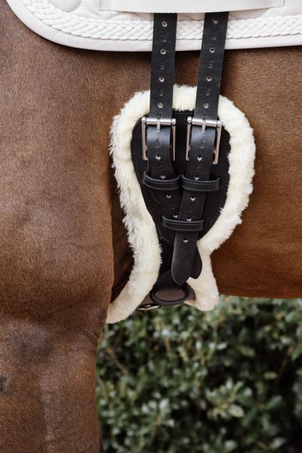 Lammfell Anatomischer Kurzgurt - Kentucky Horsewear