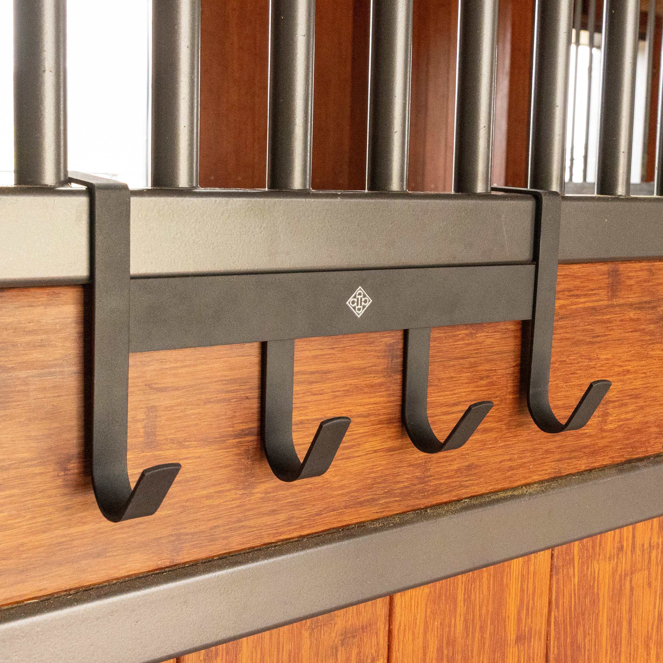 Trense Rack Metal 4 Hooks Matt