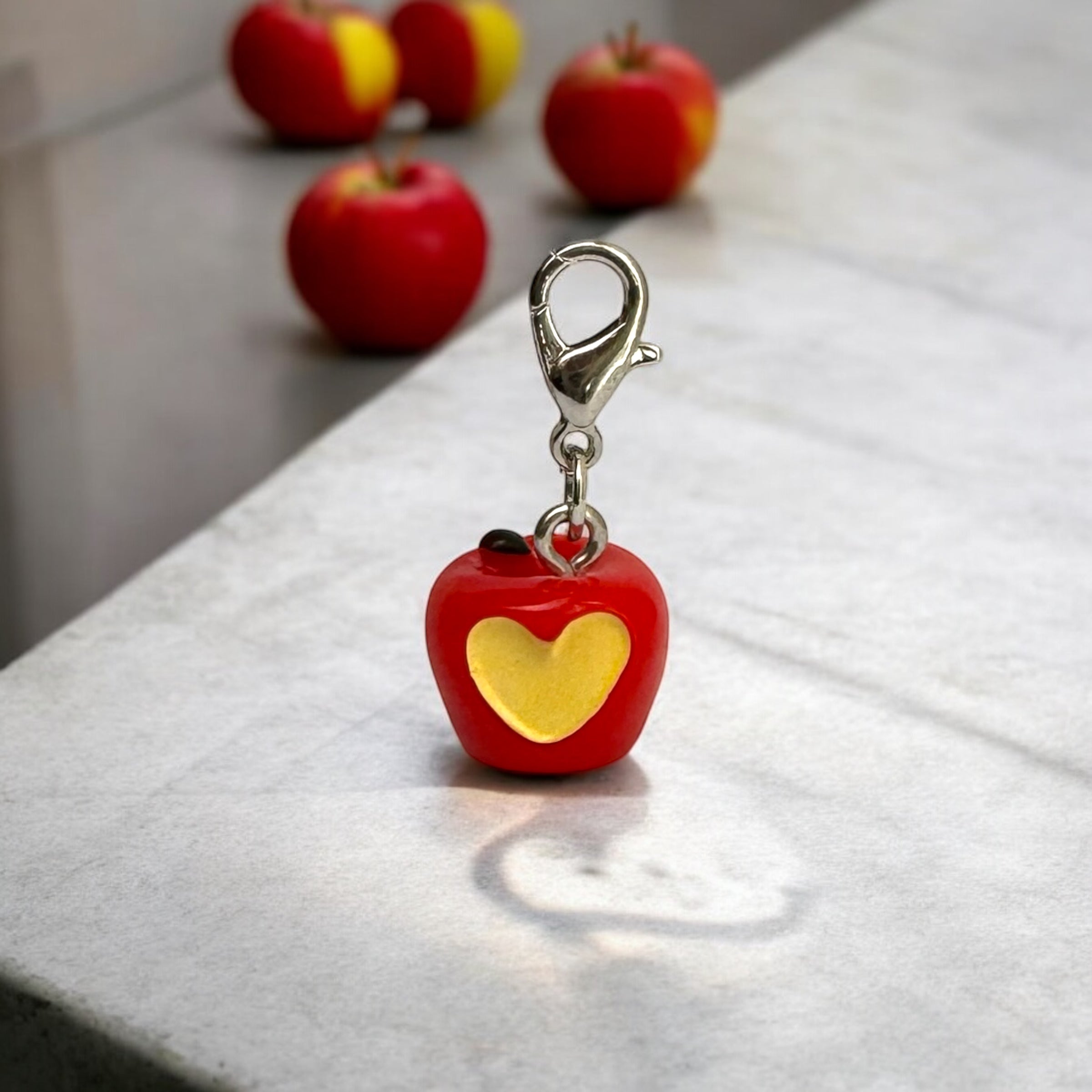 SWEET APPLE Charm