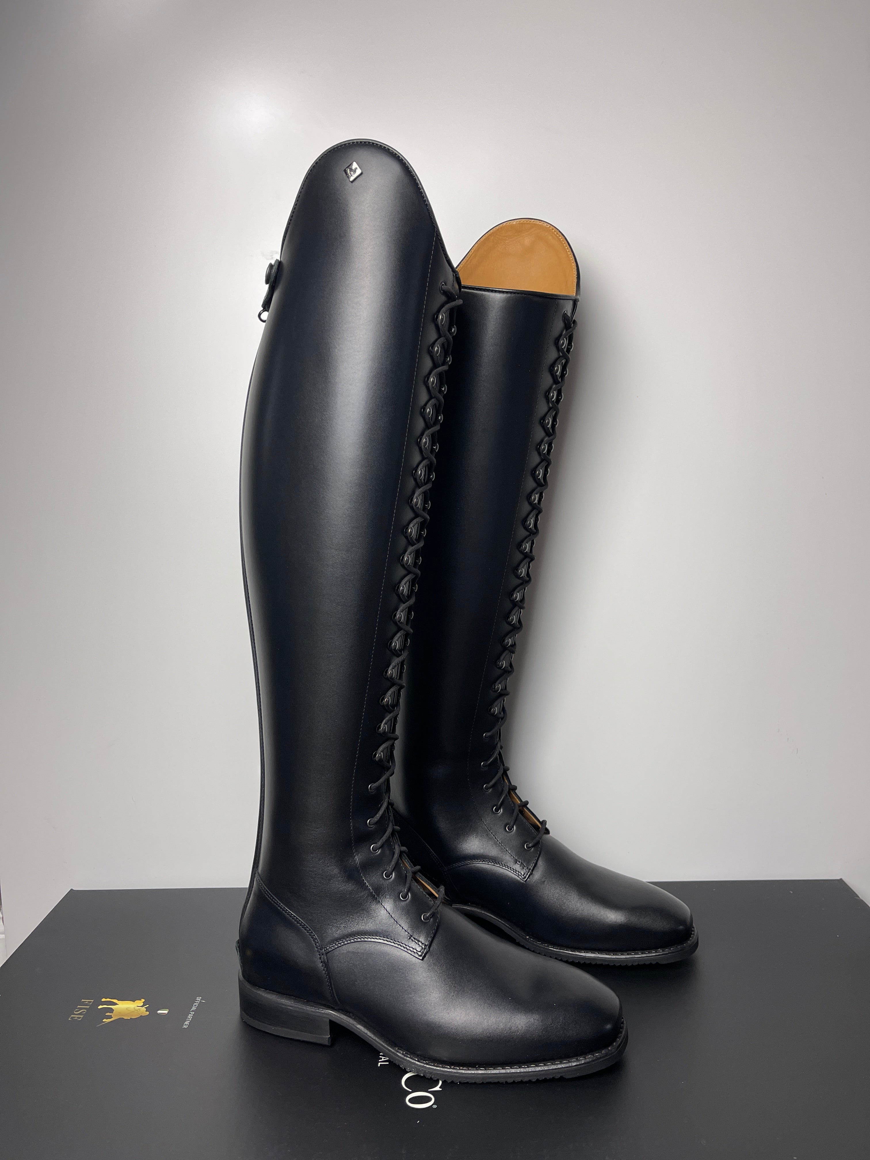 S8603 Wrat Schwarz 39 A L H 49 W 37,5