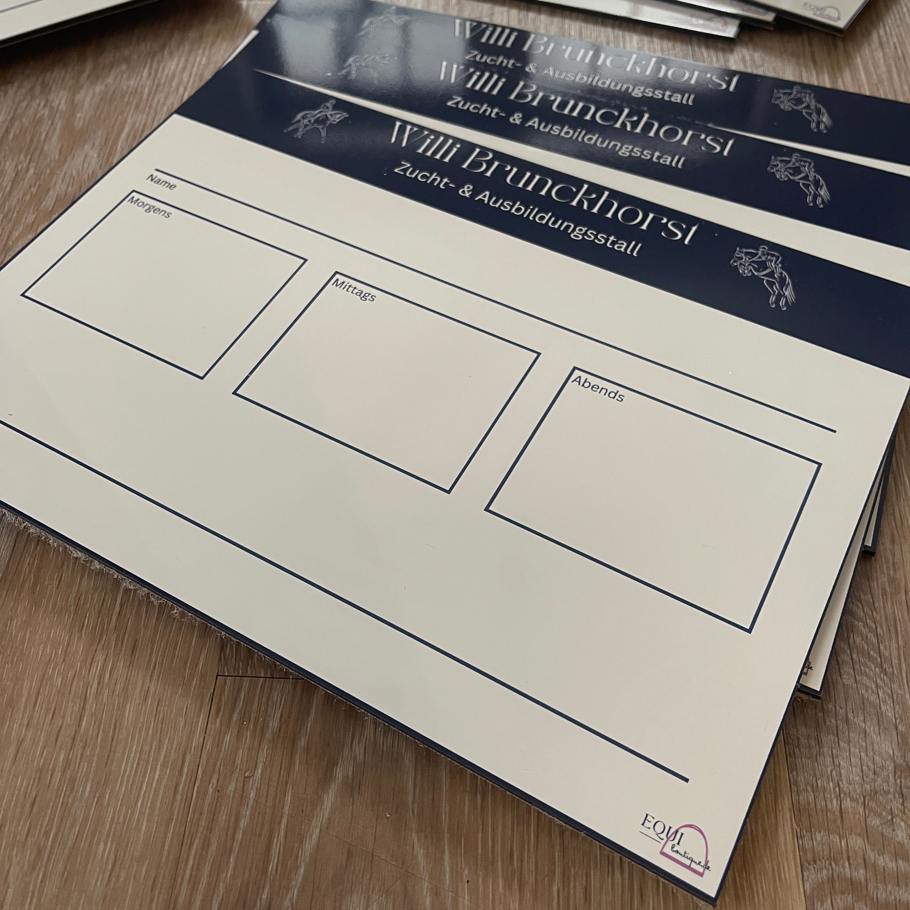 wiederbeschreibbares Boxenschild mit Logo