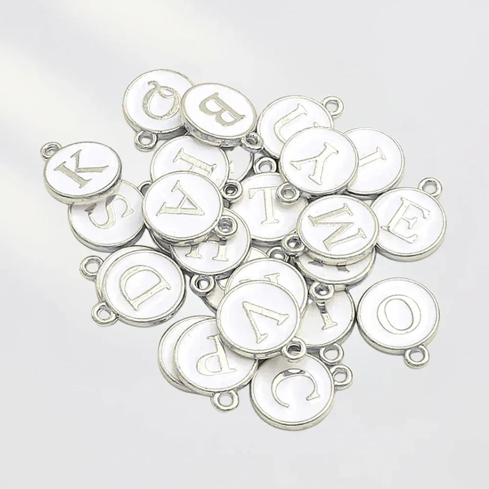 SERIFEN BUCHSTABEN Charm - weiß silber