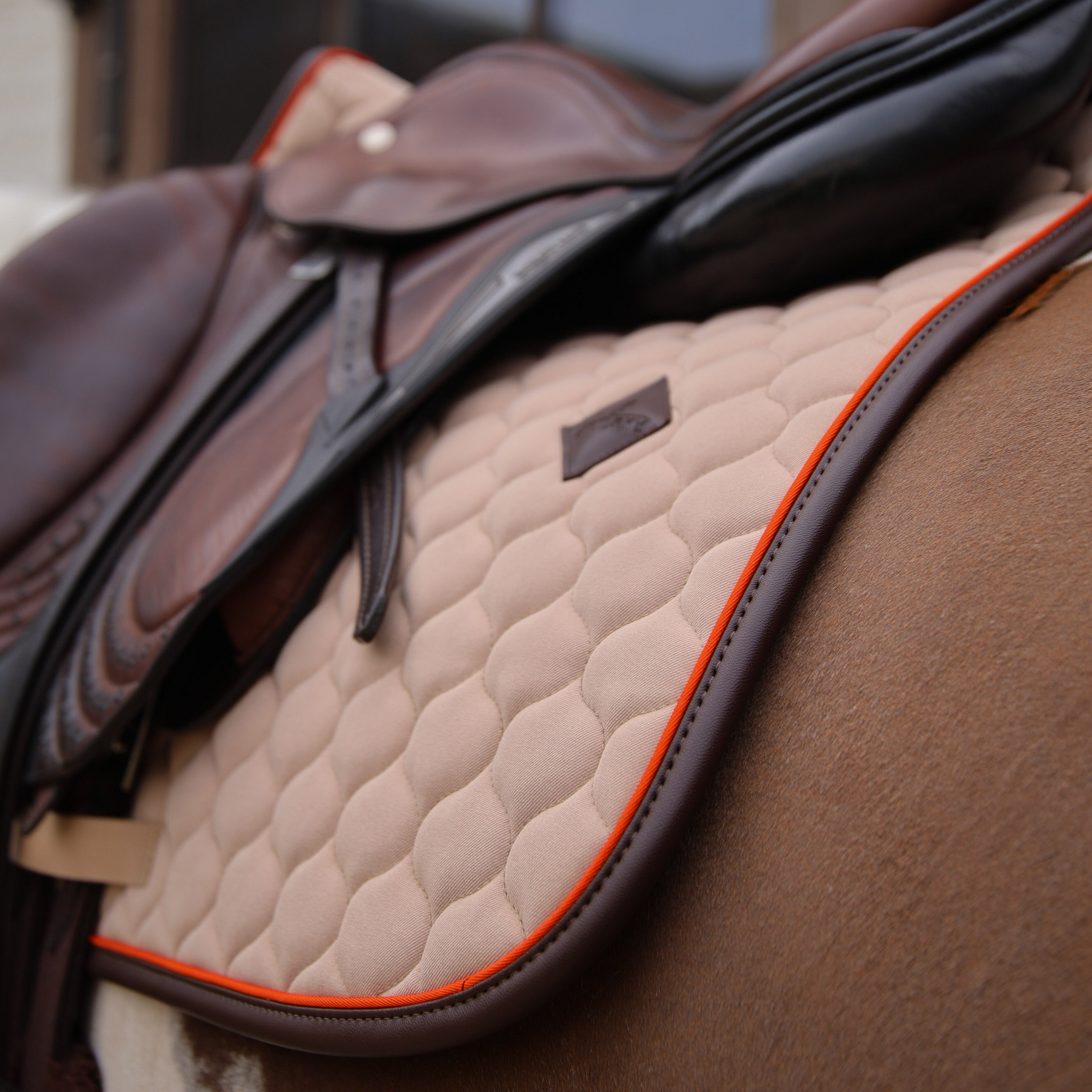 Sattelpad Onion Steppung Leder Neon