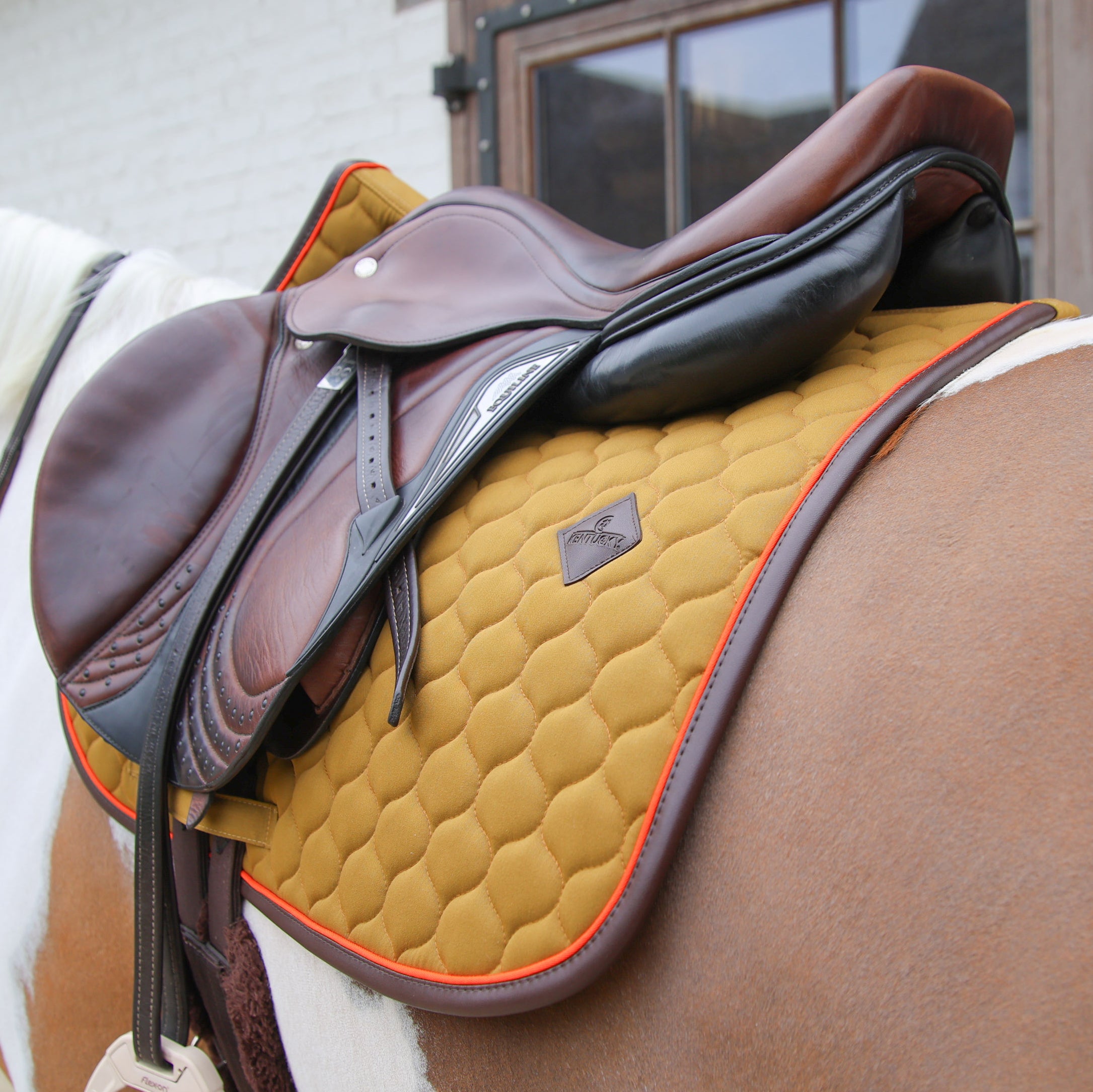 Sattelpad Onion Steppung Leder Neon