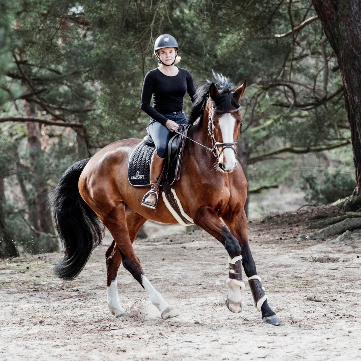 Lammfell Gurt Cover Anatomisch