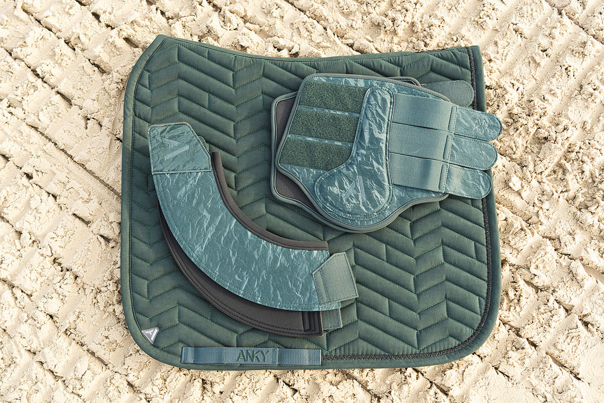 ANKY® Dressurschabracke Wildleder-Optik XB262113