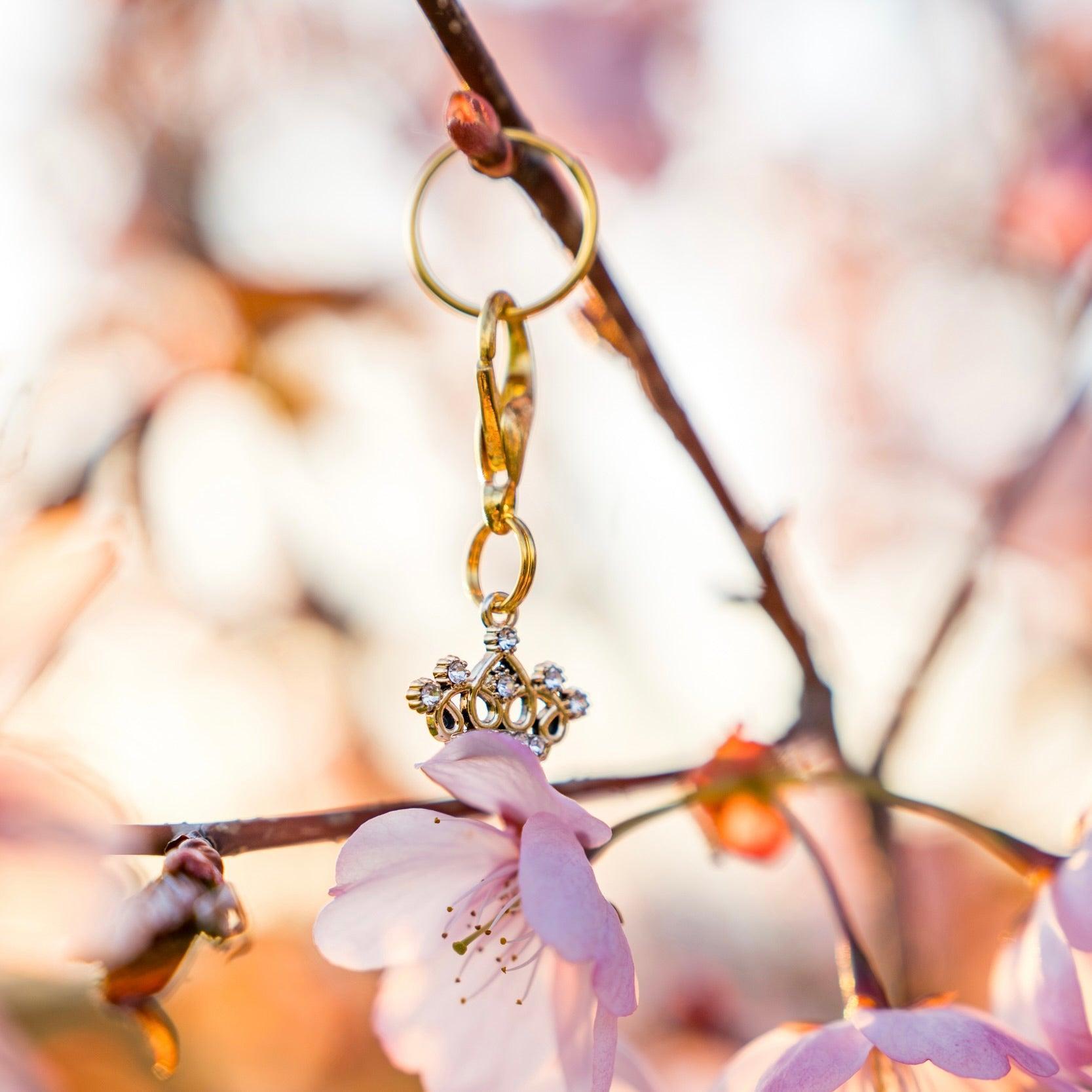 DIAMOND QUEEN Charm