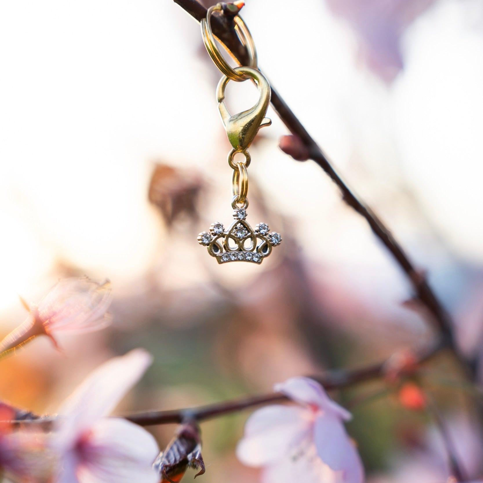 DIAMOND QUEEN Charm