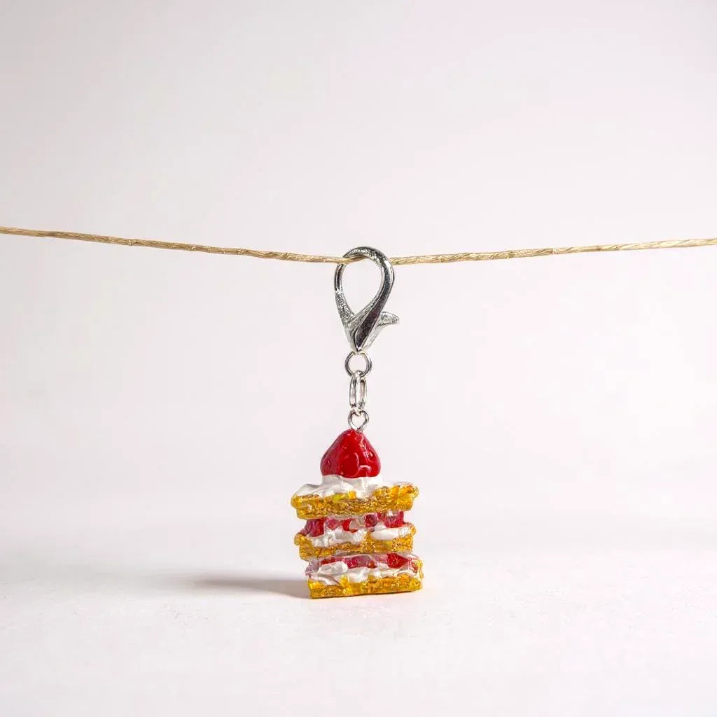 CAKE CRUSH Charm